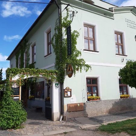 Penzion A Restaurace U Hajku Nové Dvory Exteriör bild