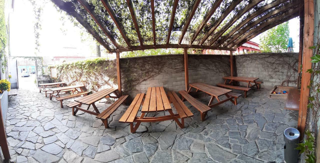 Penzion A Restaurace U Hajku Nové Dvory Exteriör bild